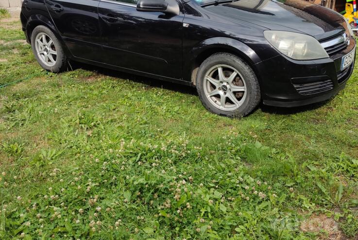 Opel Astra H Hatchback