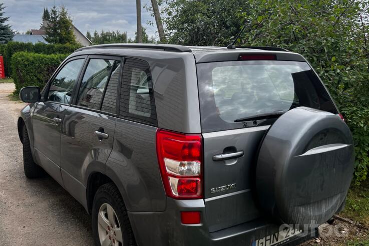 Suzuki Grand Vitara 2 generation Crossover 5-doors