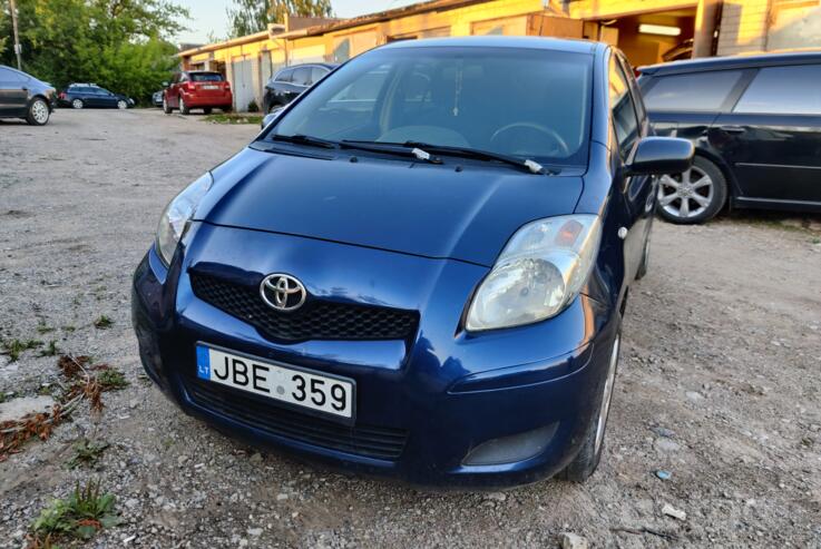 Toyota Yaris 2 generation [restyling]