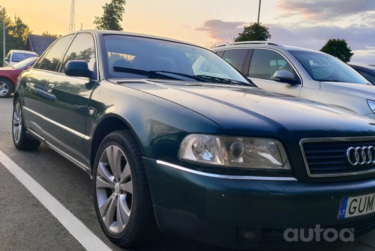 Audi A8 D2/4D [restyling] Sedan 4-doors
