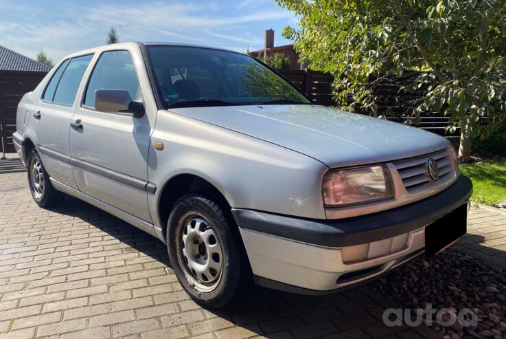 Volkswagen Vento 1 generation Sedan