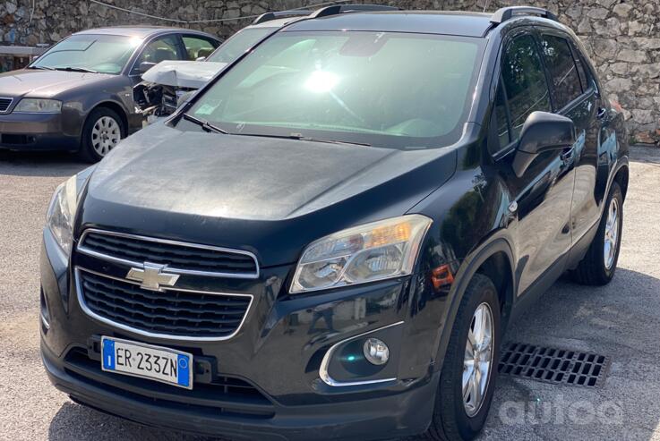 Chevrolet Trax 1st Generation SUV