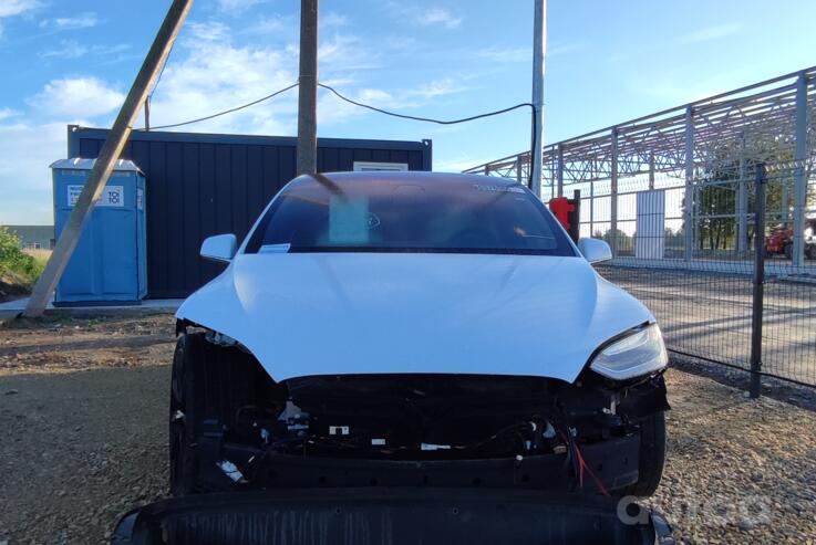 Tesla Model X 1 generation Crossover