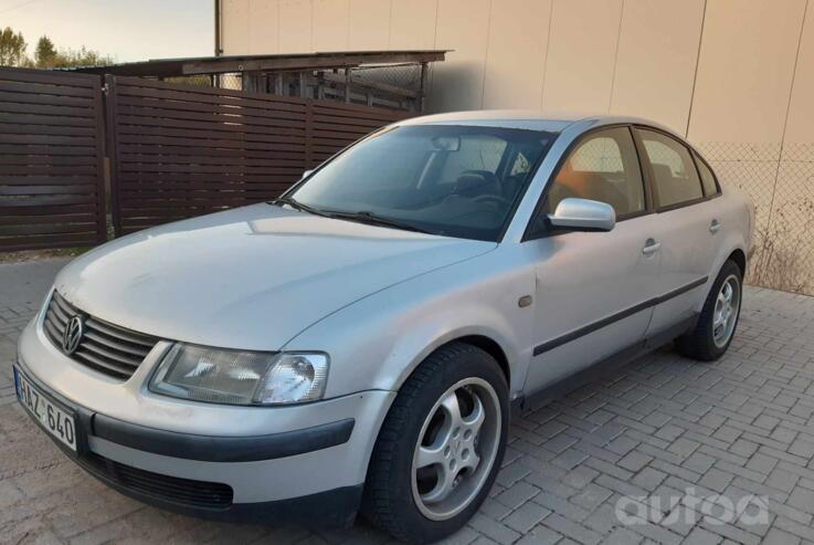 Volkswagen Passat B5 Sedan 4-doors