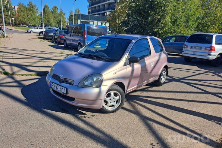 Toyota Yaris 1 generation