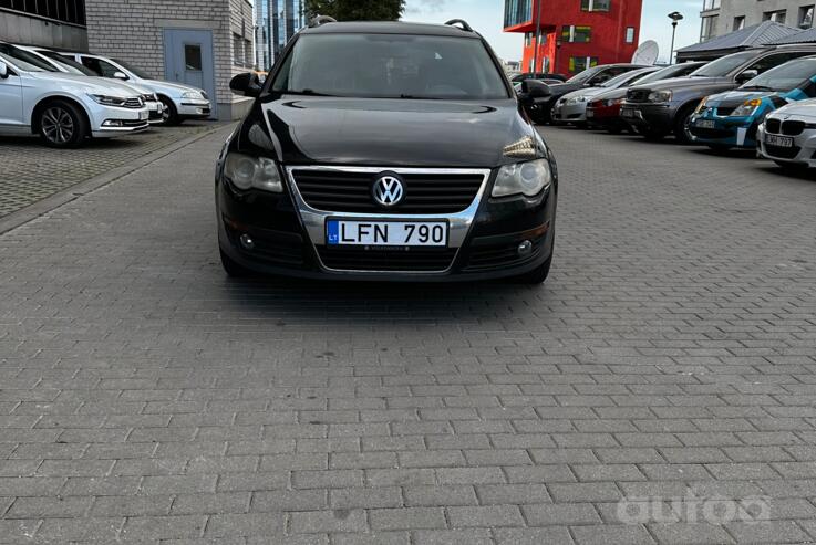 Volkswagen Passat B6 wagon 5-doors