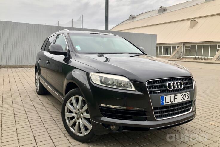 Audi Q7 4L Crossover