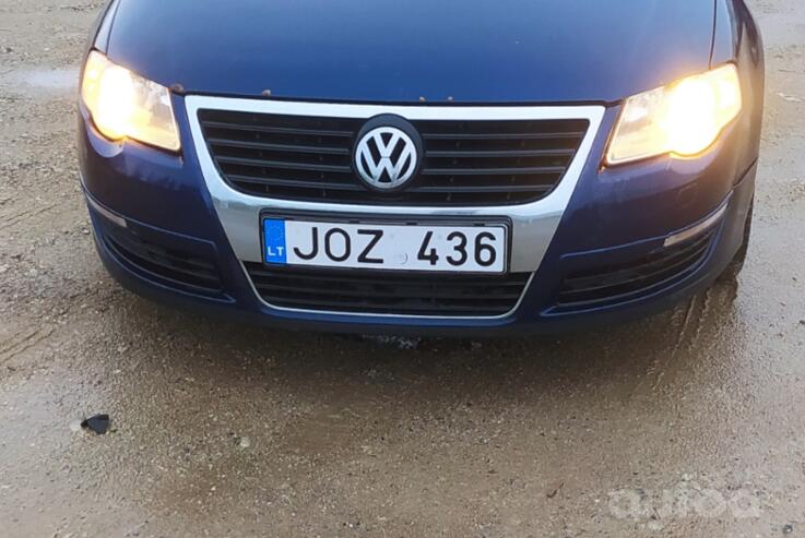 Volkswagen Passat B6 Sedan 4-doors