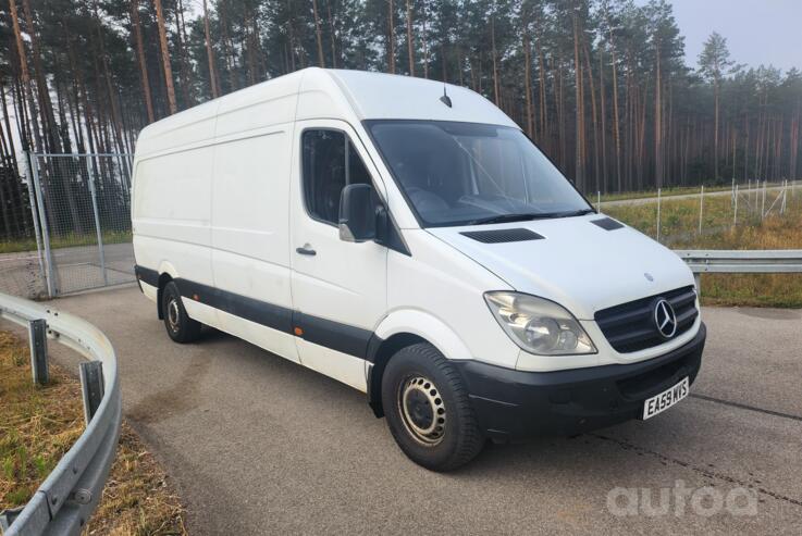 Mercedes-Benz Sprinter Second generation