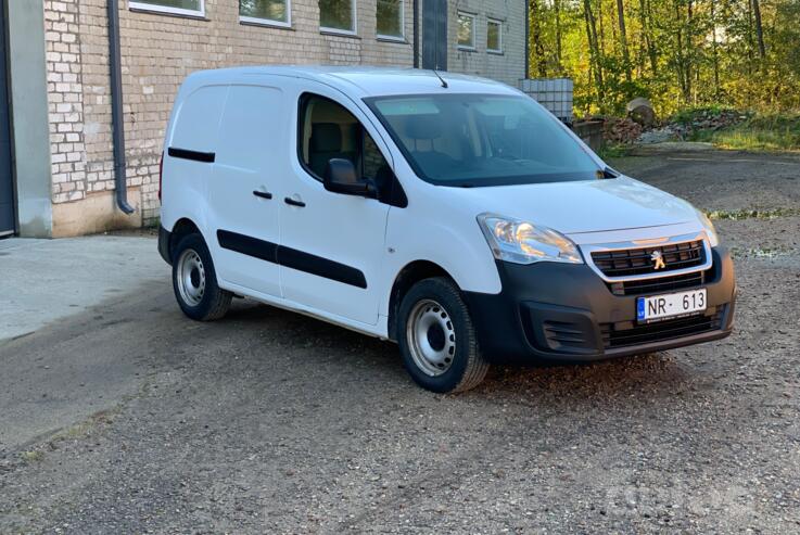 Peugeot Partner 2 generation [restyling] Tepee minivan