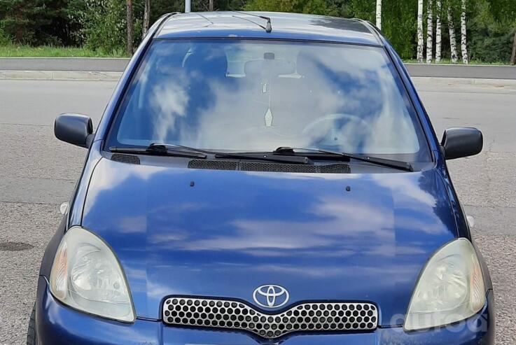 Toyota Yaris 1 generation
