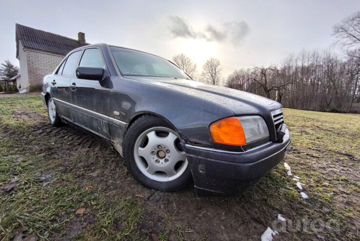 Mercedes-Benz C-Class W202/S202 Sedan