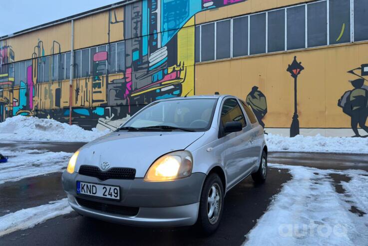 Toyota Yaris 1 generation