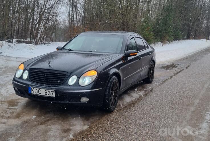 Mercedes-Benz E-Class W211 Sedan