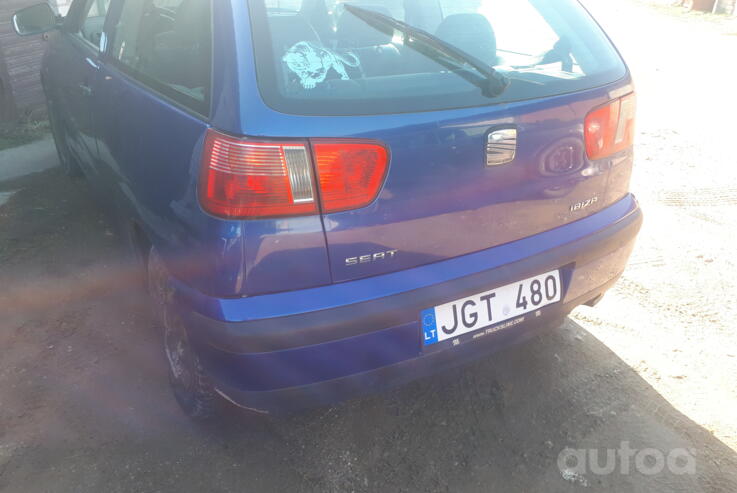 SEAT Ibiza 2 generation [restyling] Hatchback