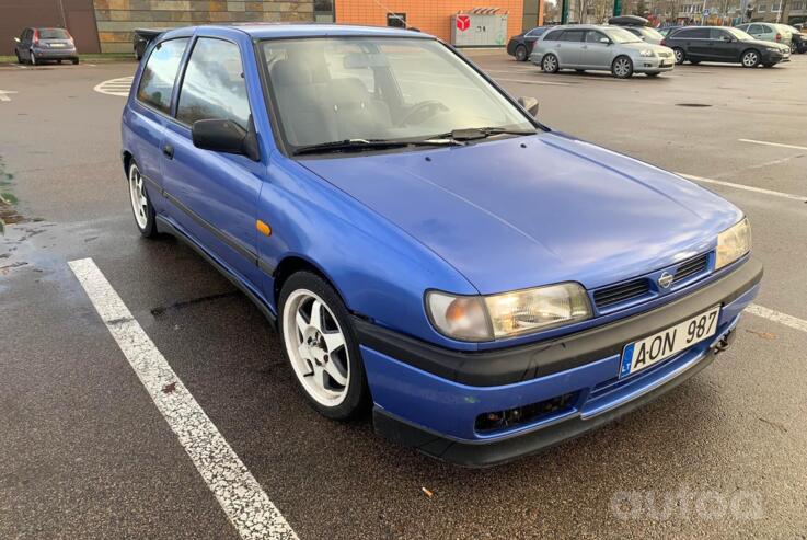 Nissan Sunny B14 Sedan