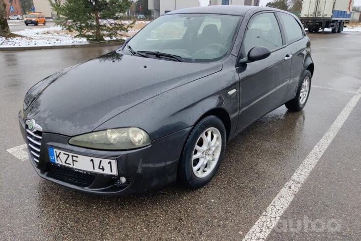 Alfa Romeo 147 2 generation Hatchback 3-doors