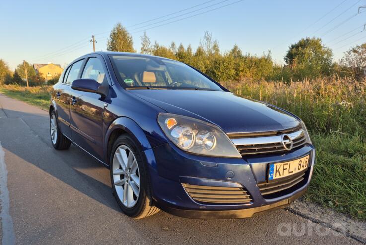 Opel Astra H Hatchback