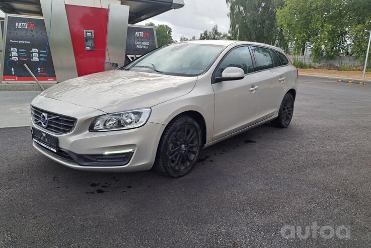 Volvo V60 1 generation [restyling] wagon 5-doors