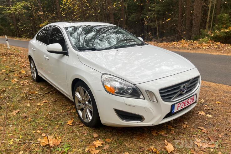 Volvo S60 2 generation Sedan