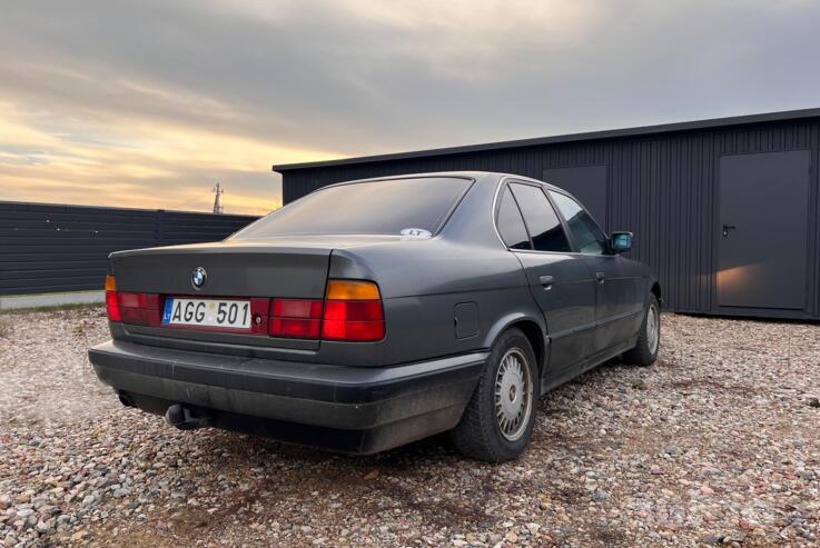 BMW 5 Series E34 Sedan