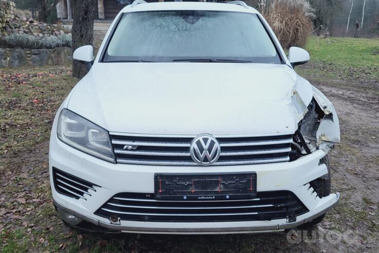 Volkswagen Touareg 2 generation [restyling] Crossover