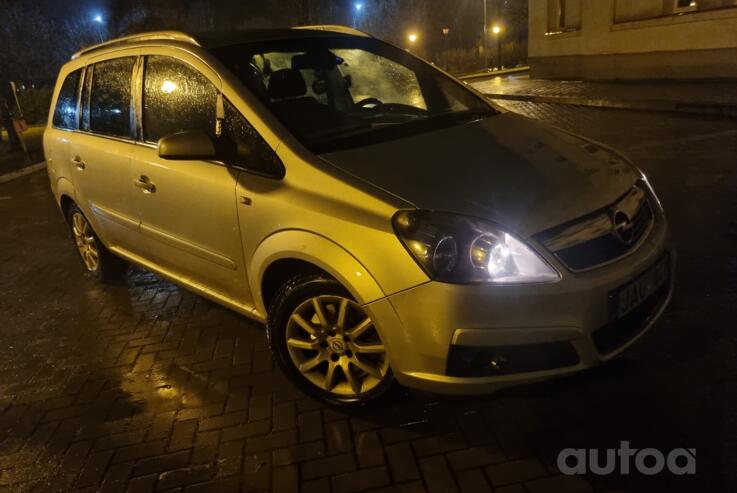 Opel Zafira B Minivan 5-doors