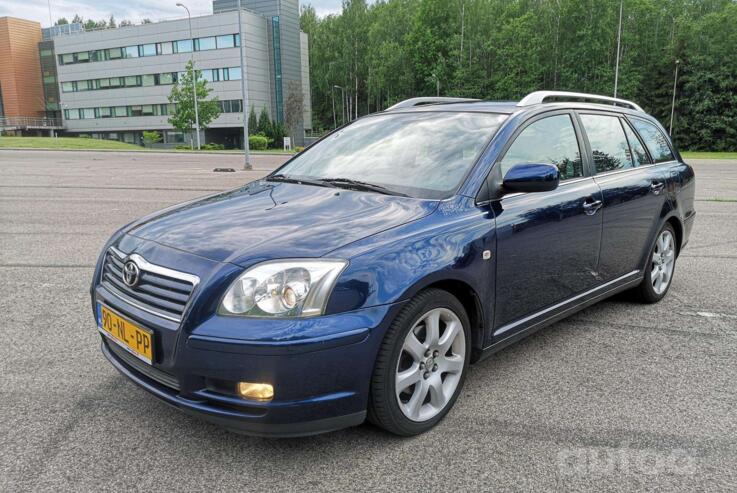 Toyota Avensis 2 generation wagon