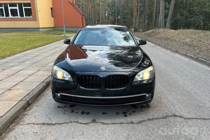BMW 7 Series F01/F02 Sedan