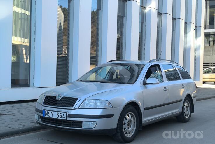 Skoda Octavia 2 generation Combi wagon 5-doors