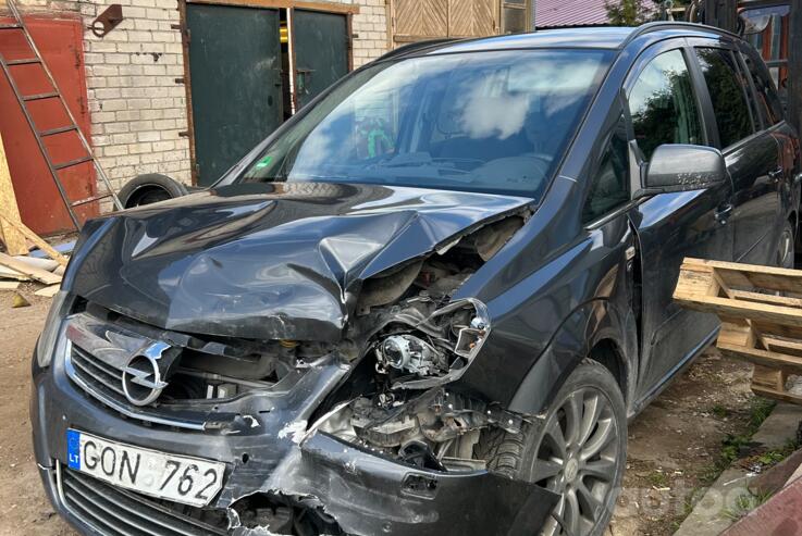 Opel Zafira B Minivan 5-doors