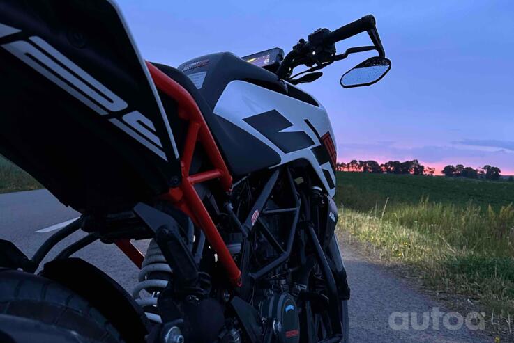 KTM Duke