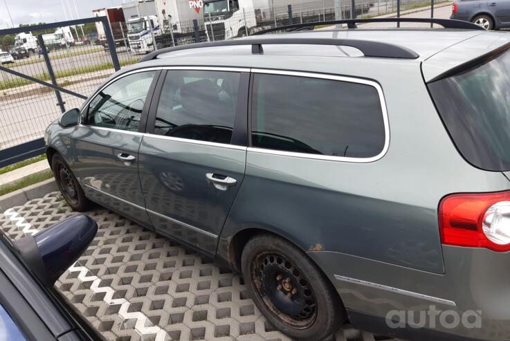 Volkswagen Passat B6 wagon 5-doors