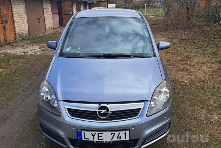 Opel Zafira B Minivan 5-doors