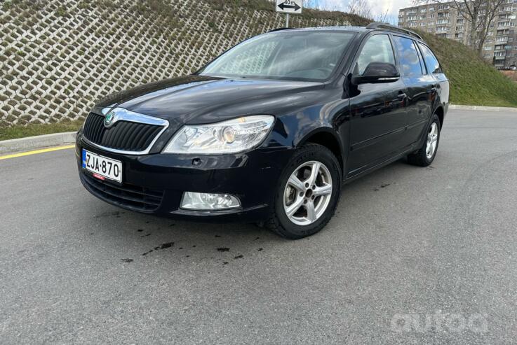 Skoda Octavia 2 generation Combi wagon 5-doors