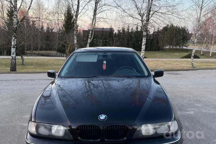 BMW 5 Series E39 Sedan 4-doors