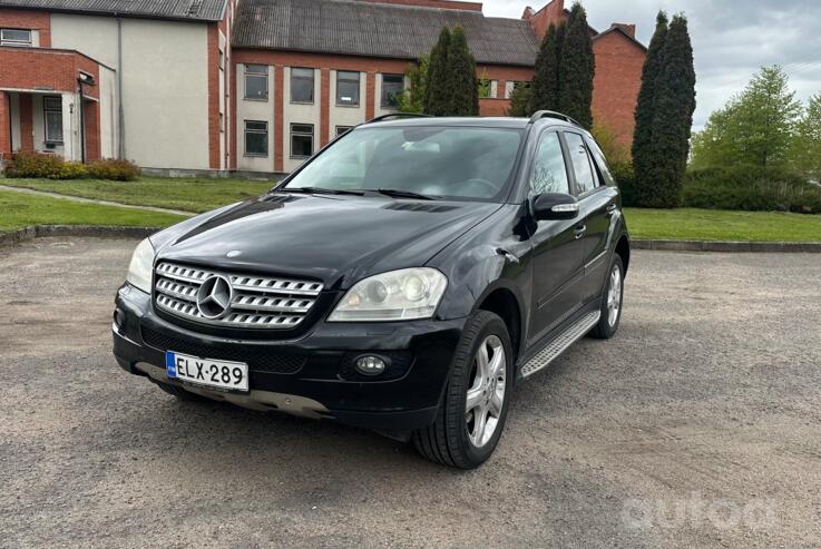 Mercedes-Benz M-Class W164 Crossover 5-doors