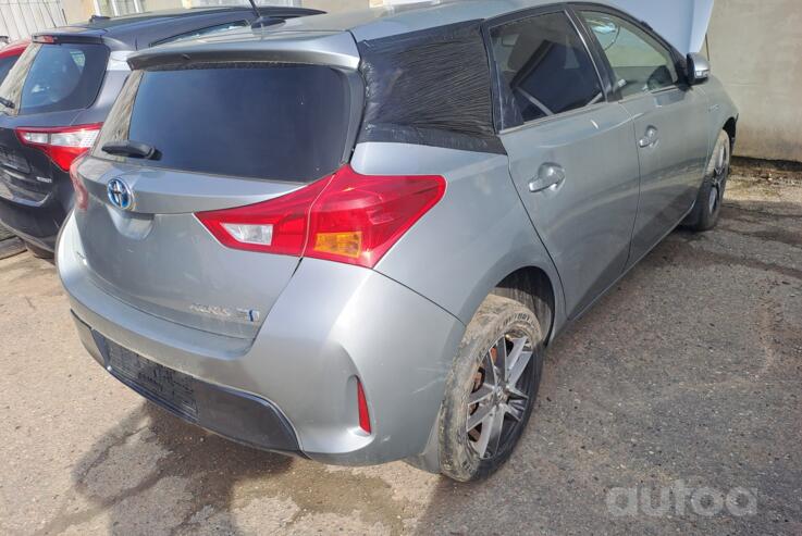 Toyota Auris 2 generation Hatchback 5-doors