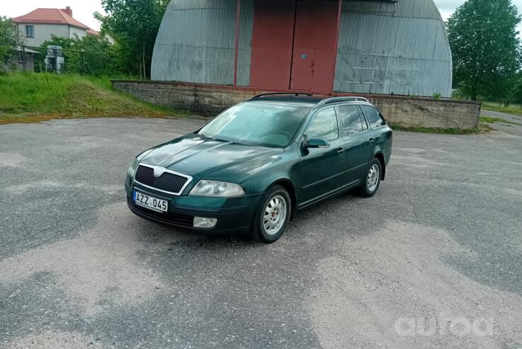 Skoda Octavia 2 generation Combi wagon 5-doors