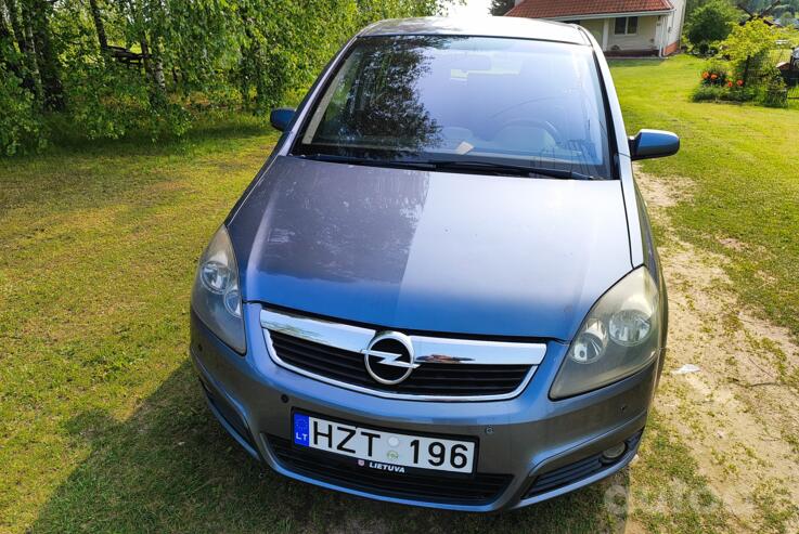 Opel Zafira B Minivan 5-doors