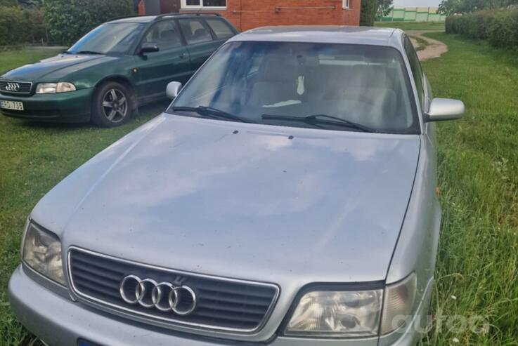 Audi A6 A4/C4 Sedan