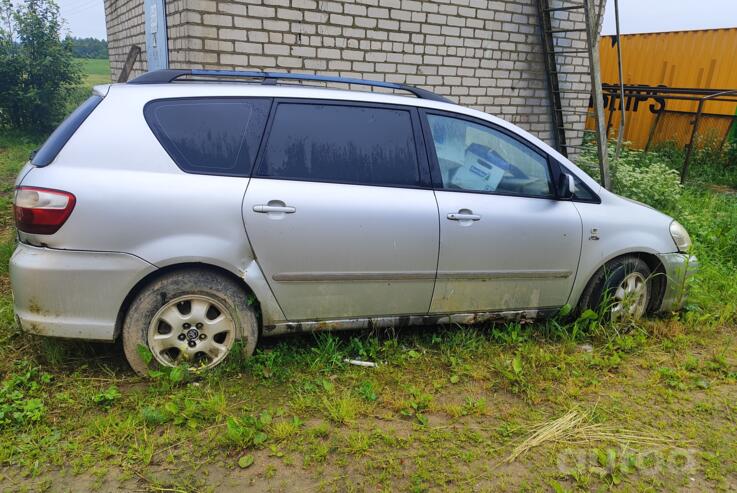 Toyota Avensis Verso 1 generation [restyling] Minivan