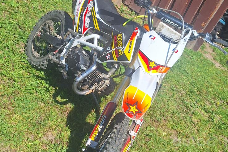 Suzuki GP 125