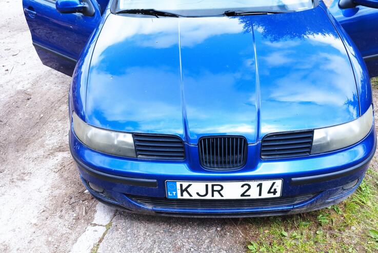 SEAT Toledo 2 generation Sedan