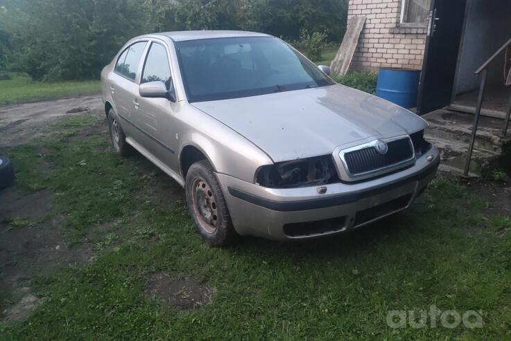 Skoda Octavia 2 generation Combi wagon 5-doors