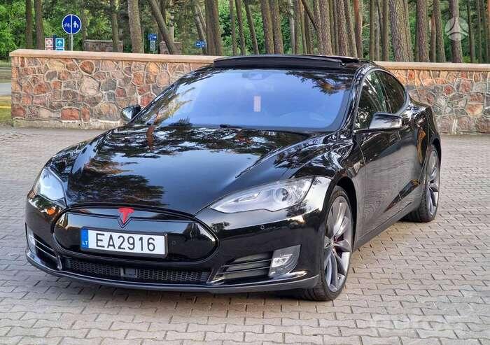Tesla Model S 1 generation Liftback