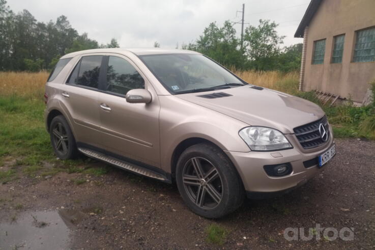Mercedes-Benz M-Class W164 AMG crossover 5-doors