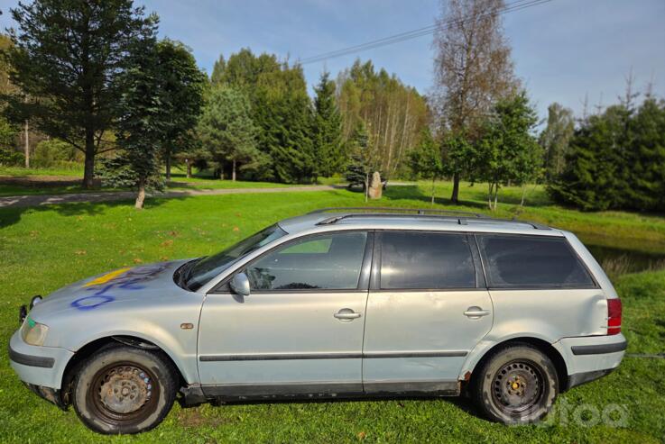 Volkswagen Passat B5 Sedan 4-doors