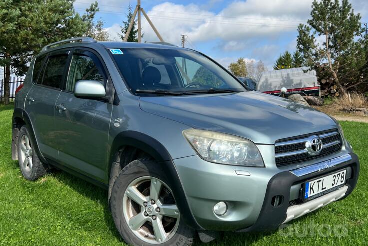 Toyota RAV4 3 generation Crossover