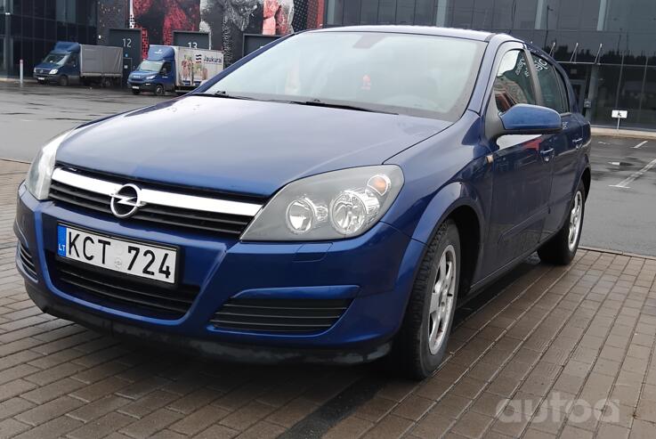 Opel Astra H Hatchback